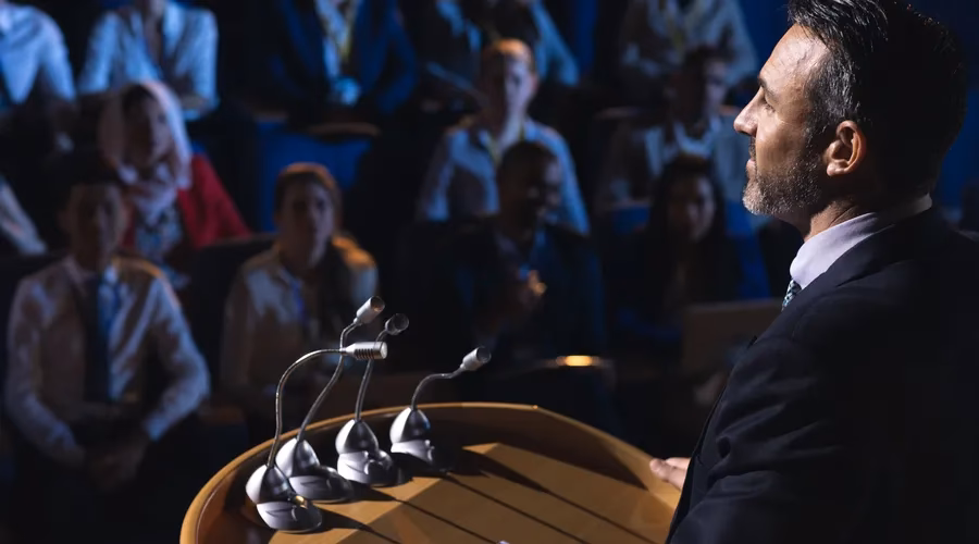 ¿Cómo se dice en inglés videoconferencia?